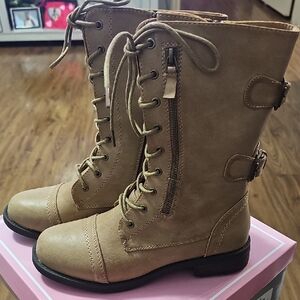 Tan Lace-Up Women's Boots
